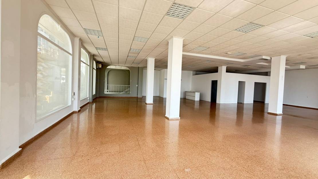 Alquiler larga estancia - Comercial - San Miguel de Salinas