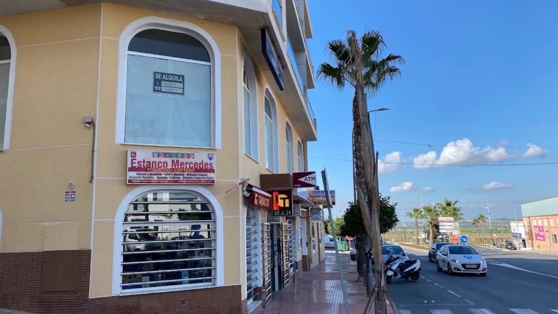 Alquiler larga estancia - Comercial - San Miguel de Salinas