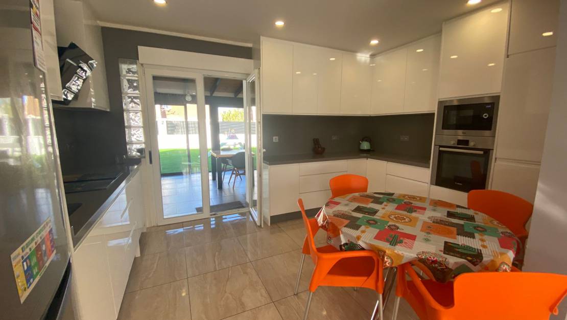 Alquiler larga estancia - Detached Villa - San Miguel de Salinas