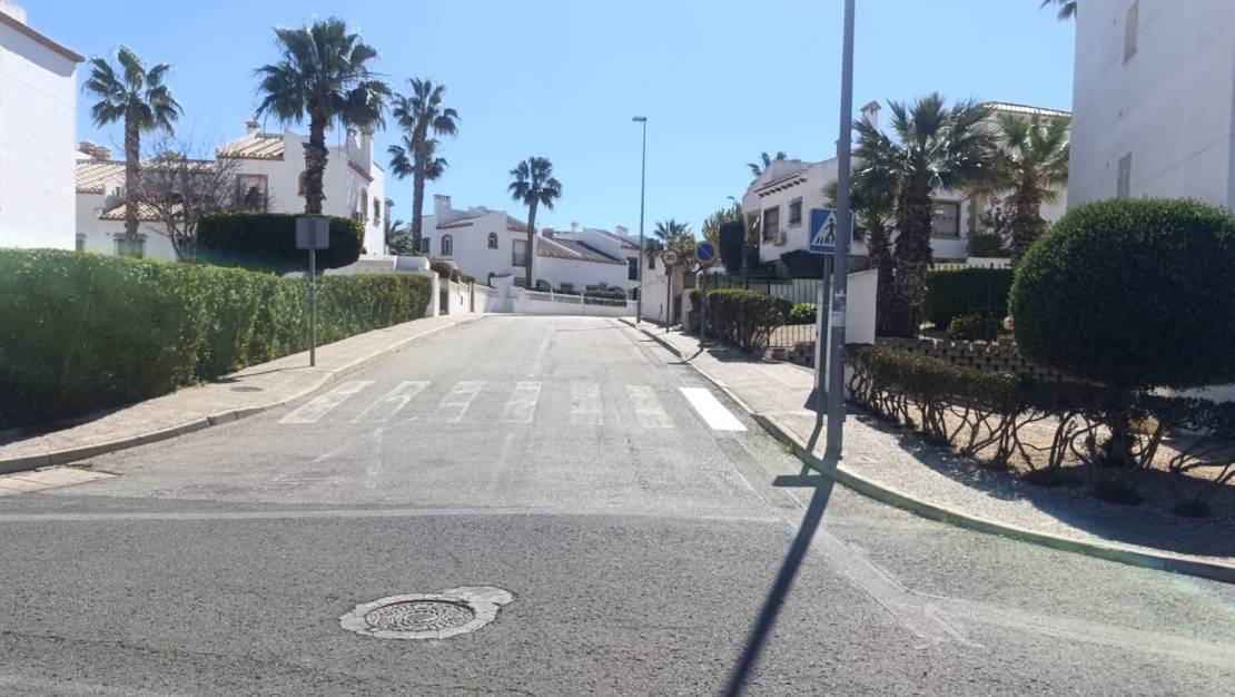 Alquiler larga estancia - Garaje - Orihuela - Villamartin