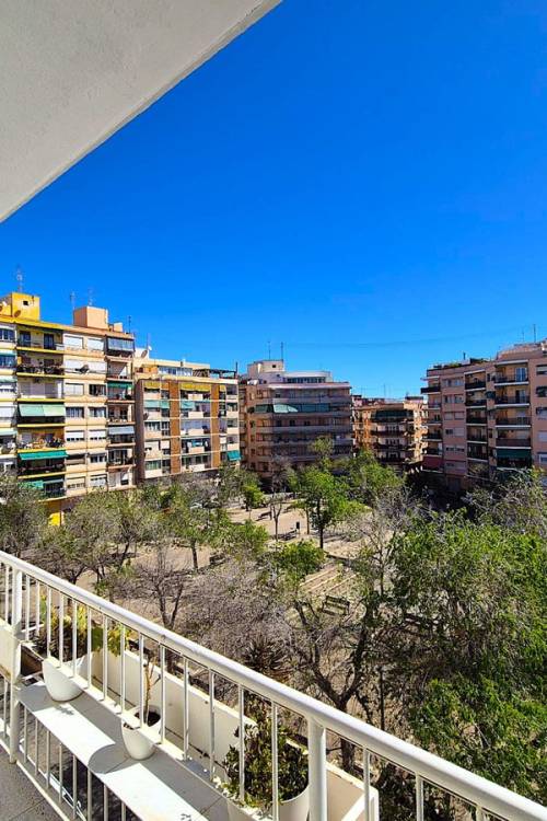 Apartment - Sale - Alicante - Alicante Centro