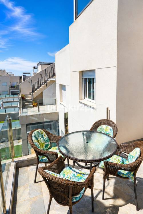 Apartment - Sale - Torrevieja - Aguas Nuevas