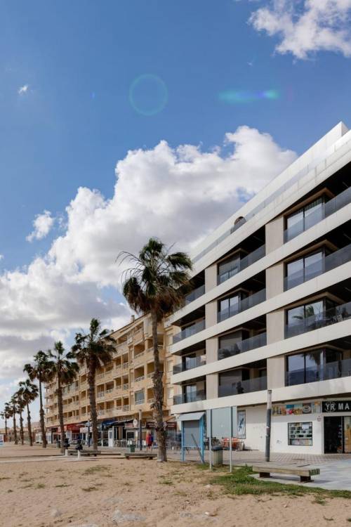 Apartment - Sale - Torrevieja - La Mata