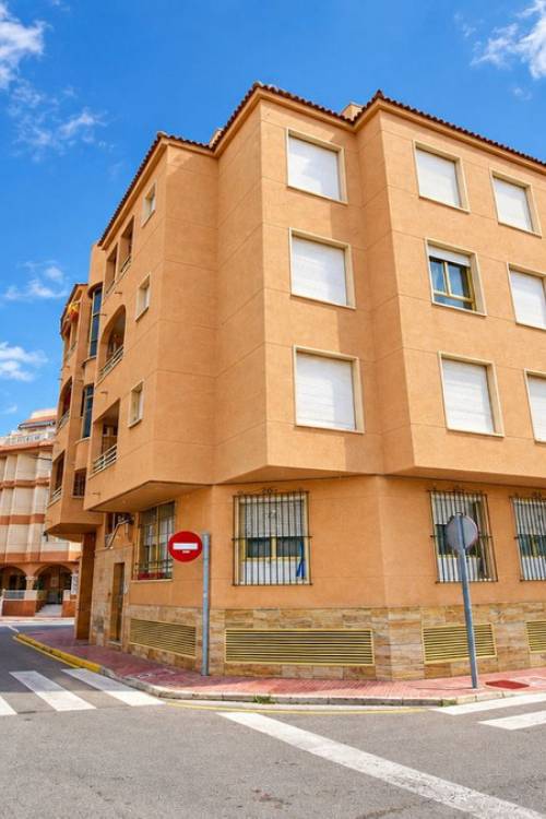 Apartment - Sale - Torrevieja - Playa De La Mata