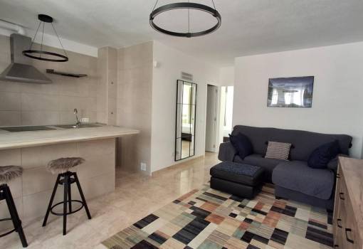 Apartment - Sale - Torrevieja - RO-25930