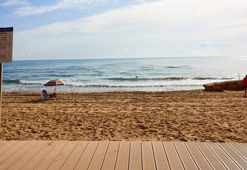 Apartment - Sale - Torrevieja - RO-89405