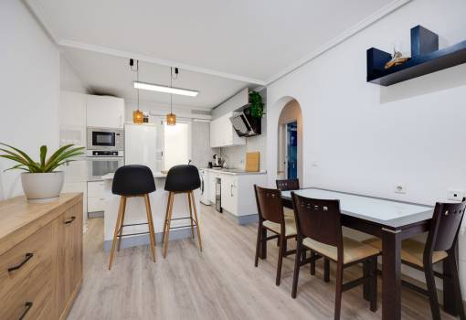 Apartment - Sale - Torrevieja - Torrevieja Centro