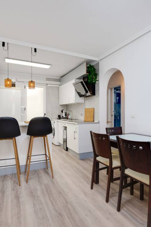 Apartment - Sale - Torrevieja - Torrevieja Centro