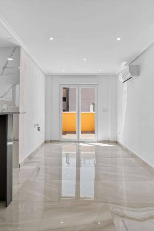 Apartment - Sale - Torrevieja - Torrevieja Centro