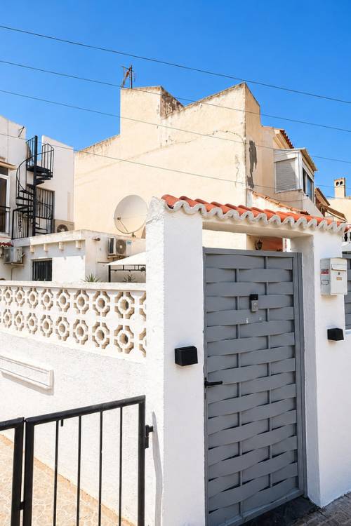 Apartment - Sale - Torrevieja - Torrevieja Centro
