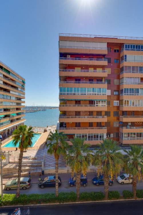 Apartment - Sale - Torrevieja - Torrevieja Centro