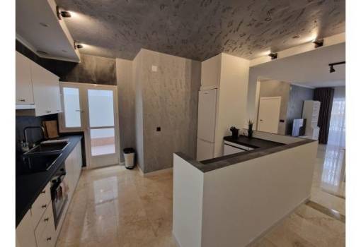 Apartment - Venta - Torrevieja - Playa del Cura