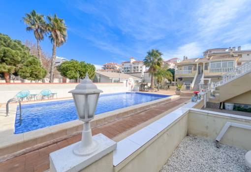 Apartment - Venta - Torrevieja - RO-43973