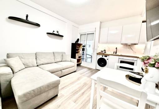 Apartment - Venta - Torrevieja - Torrevieja Centro