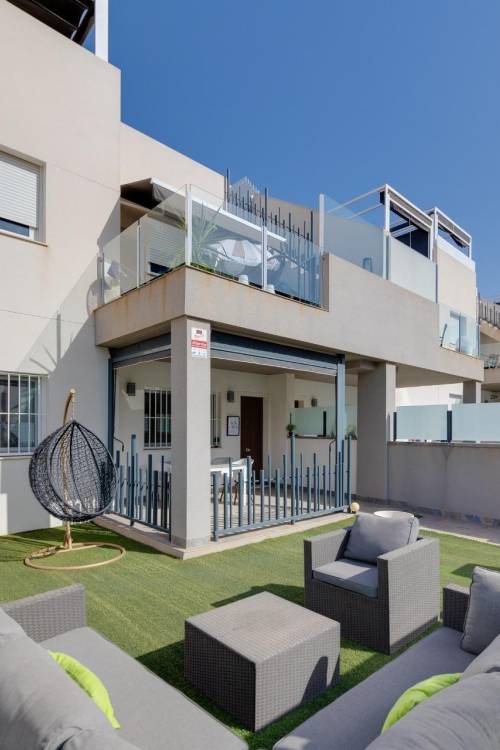 Bungalow - Sale - Torrevieja - Aguas Nuevas