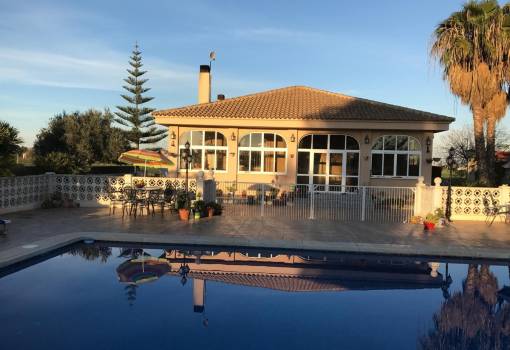 Chalet - Venta - Dolores - RO-30449