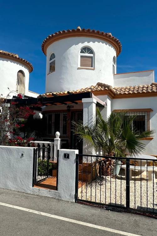 Chalet - Venta - Guardamar del Segura - Urbanización El Raso