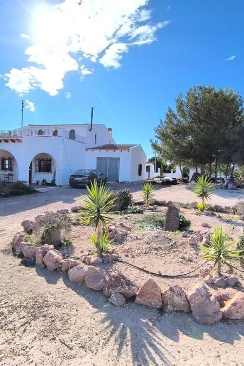 Chalet - Venta - Novelda - Novelda Centro