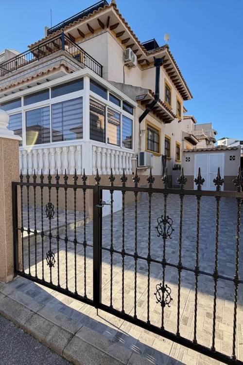 Chalet - Venta - Orihuela - Orihuela Costa