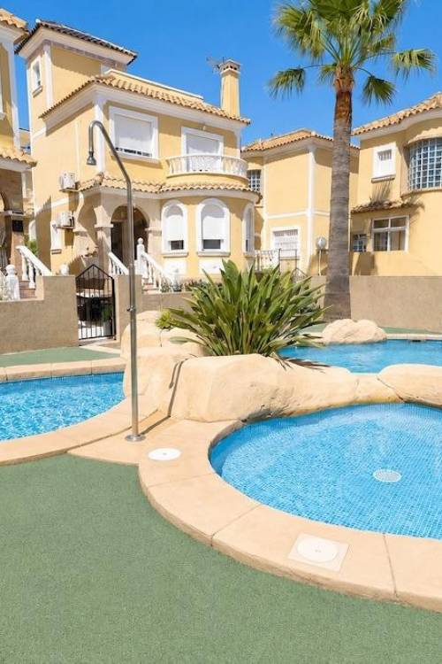 Chalet - Venta - Orihuela - Orihuela Costa