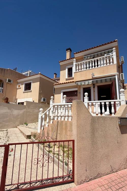 Chalet - Venta - Orihuela - Villamartin