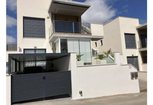 Chalet - Venta - San Miguel de Salinas - RO-49082