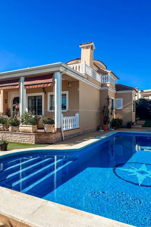 Chalet - Venta - Torrevieja - La Mata