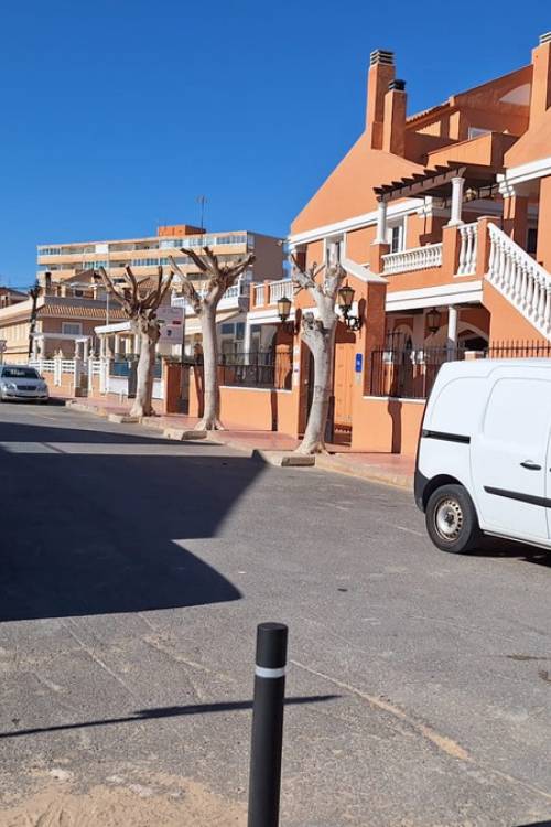 Chalet - Venta - Torrevieja - La Mata