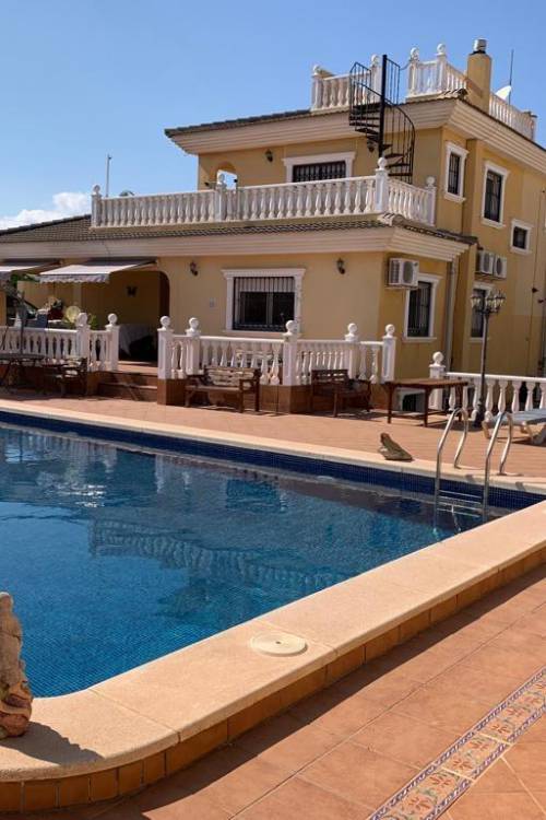 Chalet - Venta - Torrevieja - Los altos