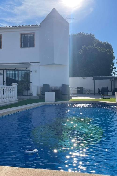 Chalet - Venta - Torrevieja - Los Balcones - Los Altos del Edén