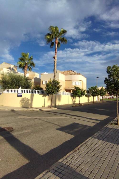 Chalet - Venta - Torrevieja - Torreta florida