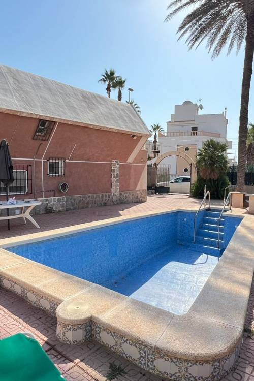 Chalet - Venta - Torrevieja - Torrevieja Alicante
