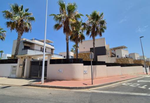Chalet - Venta - Torrevieja - Torrevieja Centro