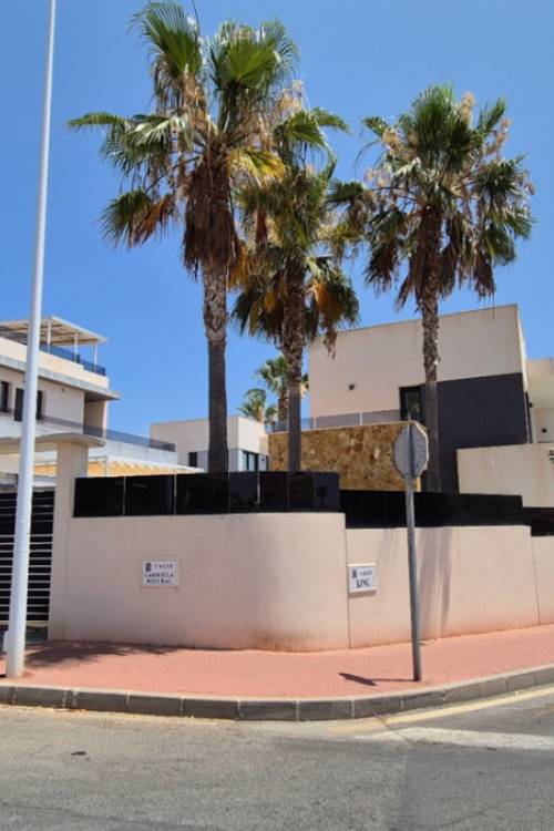 Chalet - Venta - Torrevieja - Torrevieja Centro