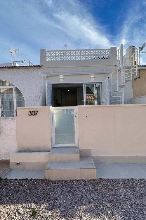 Chalet - Venta - Torrevieja - Torrevieja Centro