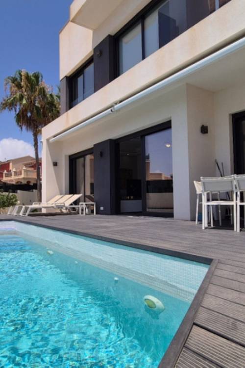 Chalet - Venta - Torrevieja - Torrevieja Centro