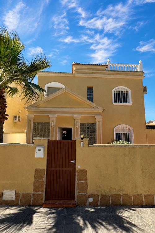 Chalet - Venta - Torrevieja - Torrevieja Centro