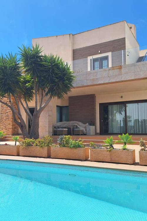 Chalet - Venta - Torrevieja - Torrevieja Centro