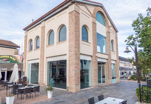 Comercial - Venta - La Finca Golf and Spa Resort - Algorfa