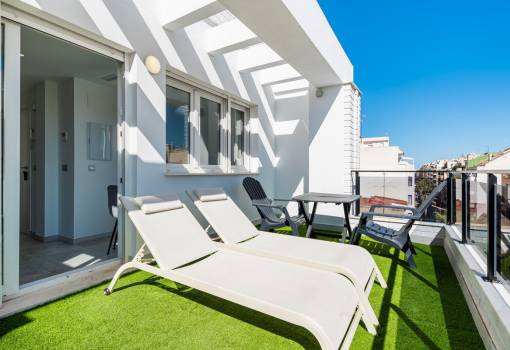 Commercial property - Sale - Torrevieja - RO-42223