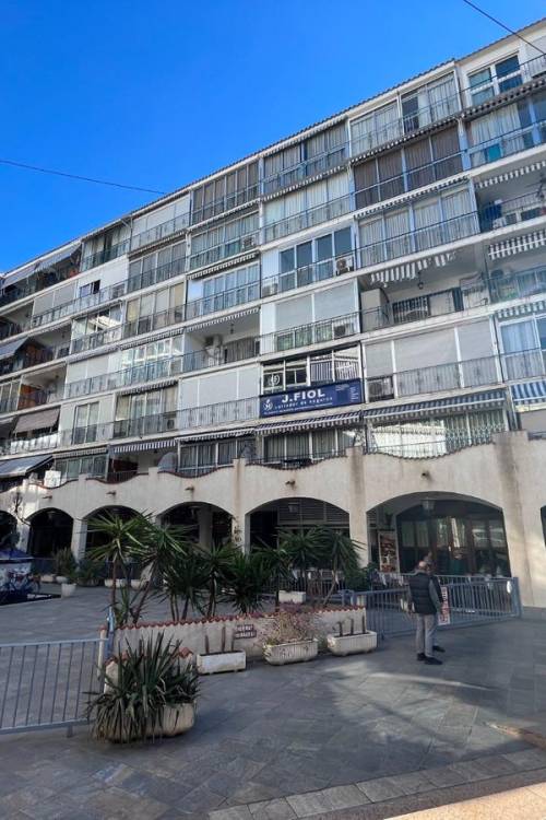 Commercial property - Venta - Benidorm - Benidorm Centro