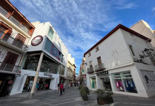 Commercial property - Venta - Benidorm - Benidorm Centro