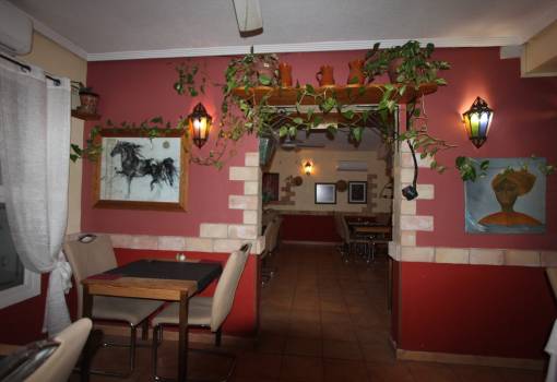 Commercial property - Venta - Torrevieja - RO-39116