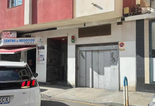 Garage - Sale - Torrevieja - RO-36511