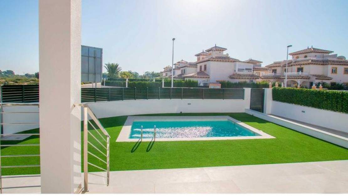 Nueva construcción  - Chalet - La Marina - La Marina / El Pinet