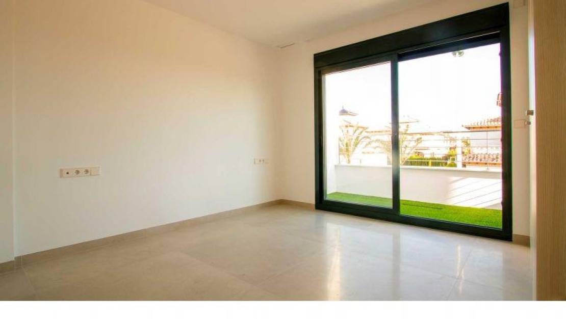 Nueva construcción  - Chalet - La Marina - La Marina / El Pinet