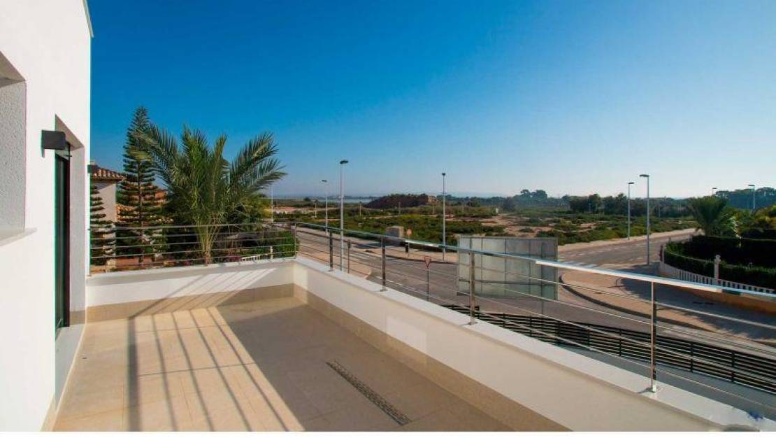 Nueva construcción  - Chalet - La Marina - La Marina / El Pinet