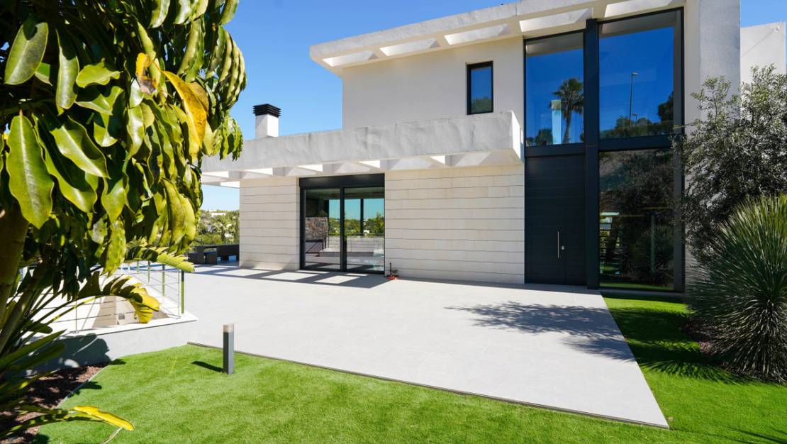 Nueva construcción  - Chalet - Orihuela - Las Colinas Golf