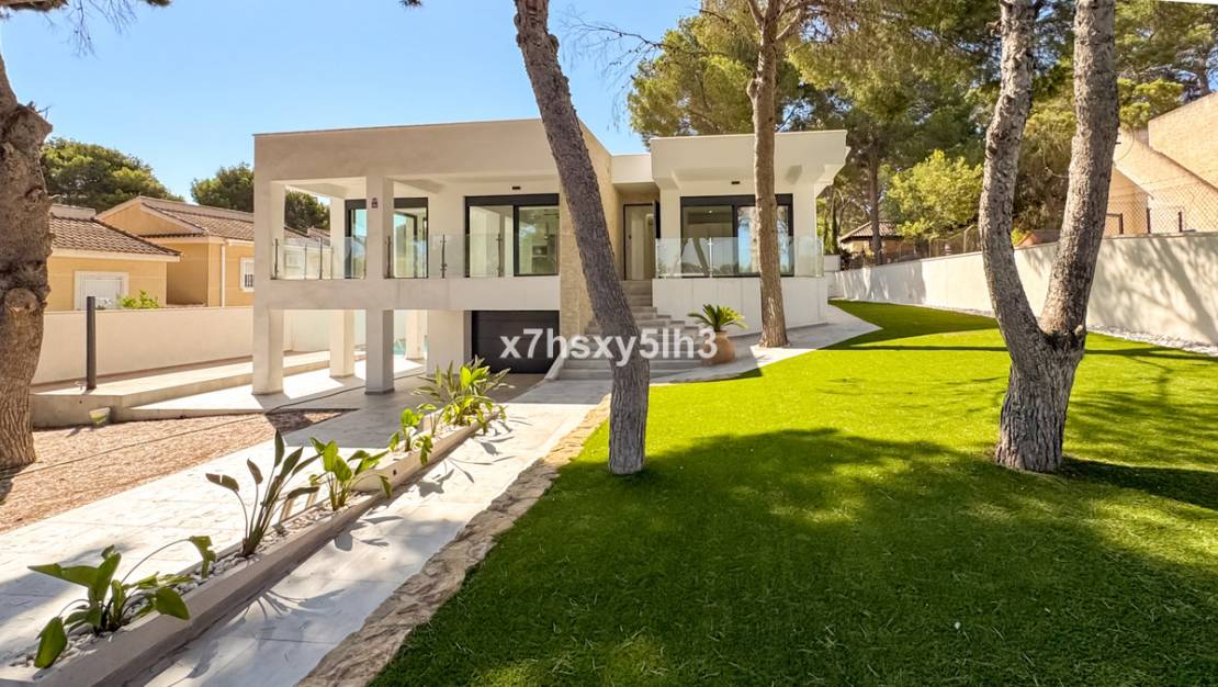 Nueva construcción  - Chalet - Orihuela - Los Balcones