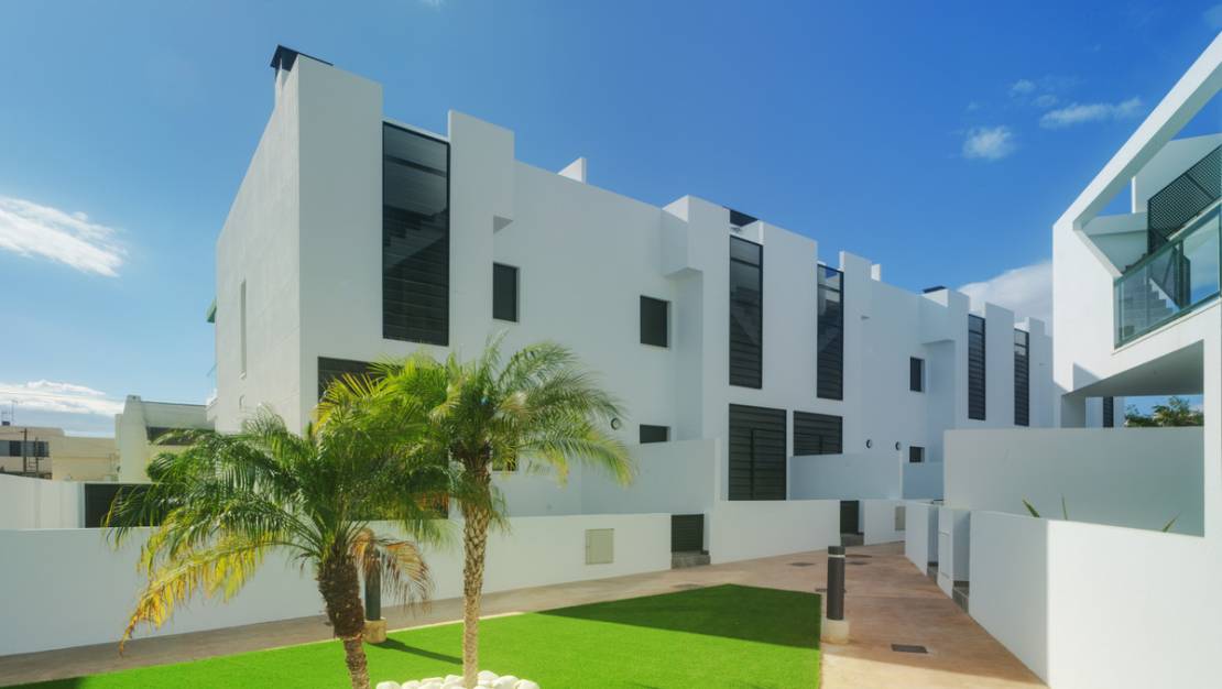 Nueva construcción  - Chalet - Orihuela - Mil Palmeras